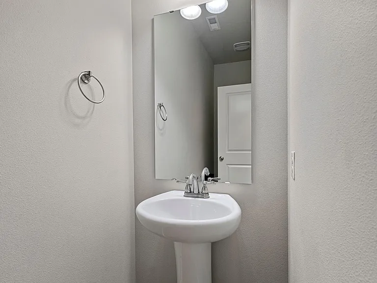 5463 Razor Peak Dr — Photo 26