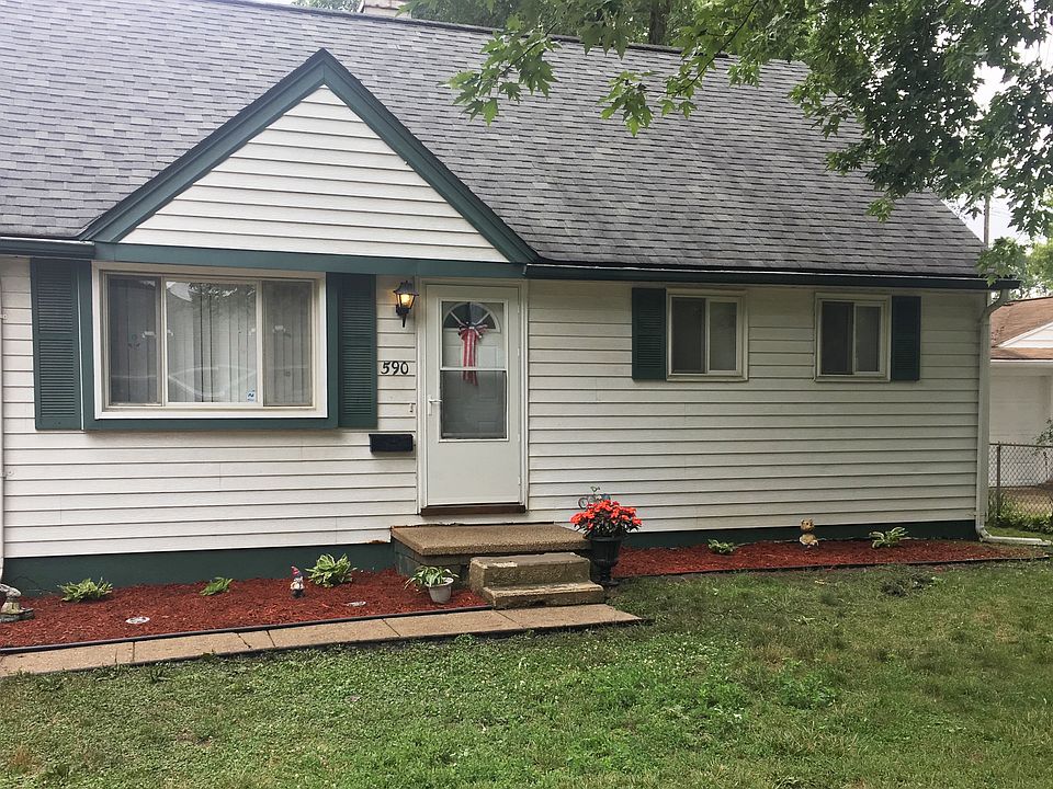 1st image of 590 Woodlawn Ave