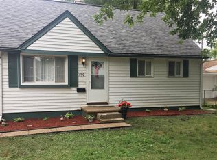 590 Woodlawn Ave, Ypsilanti, MI 48198