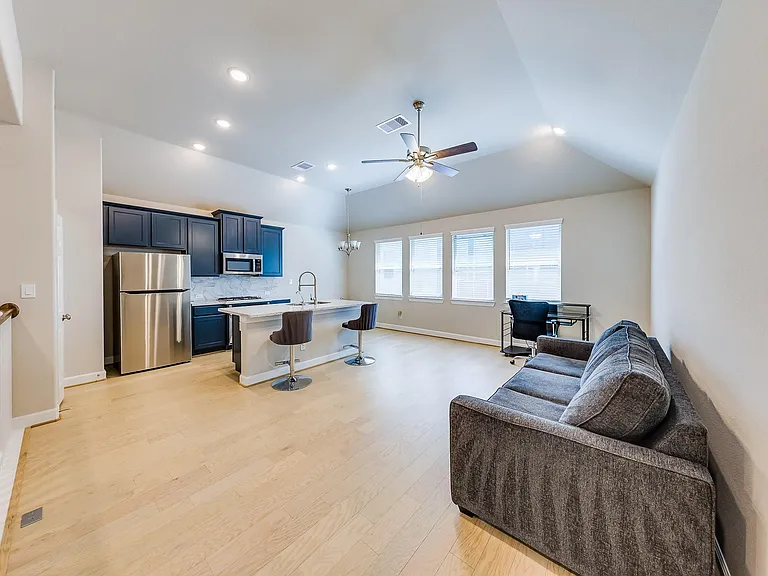 11913 Briarwood Hill Way — Photo 3