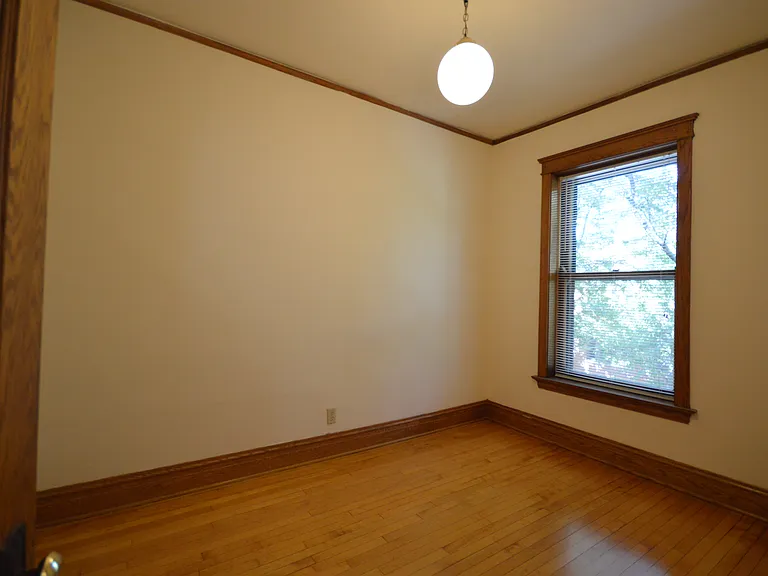 859 W Fletcher St #3 — Photo 9