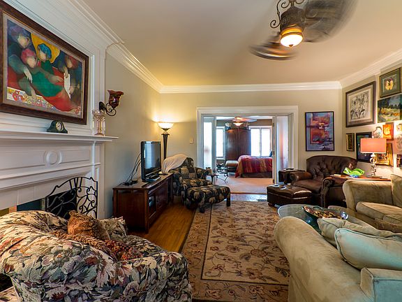 3rd image of 2118 E Marshall Ave
