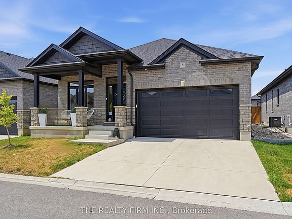 2nd image of 383 Daventry Way #8