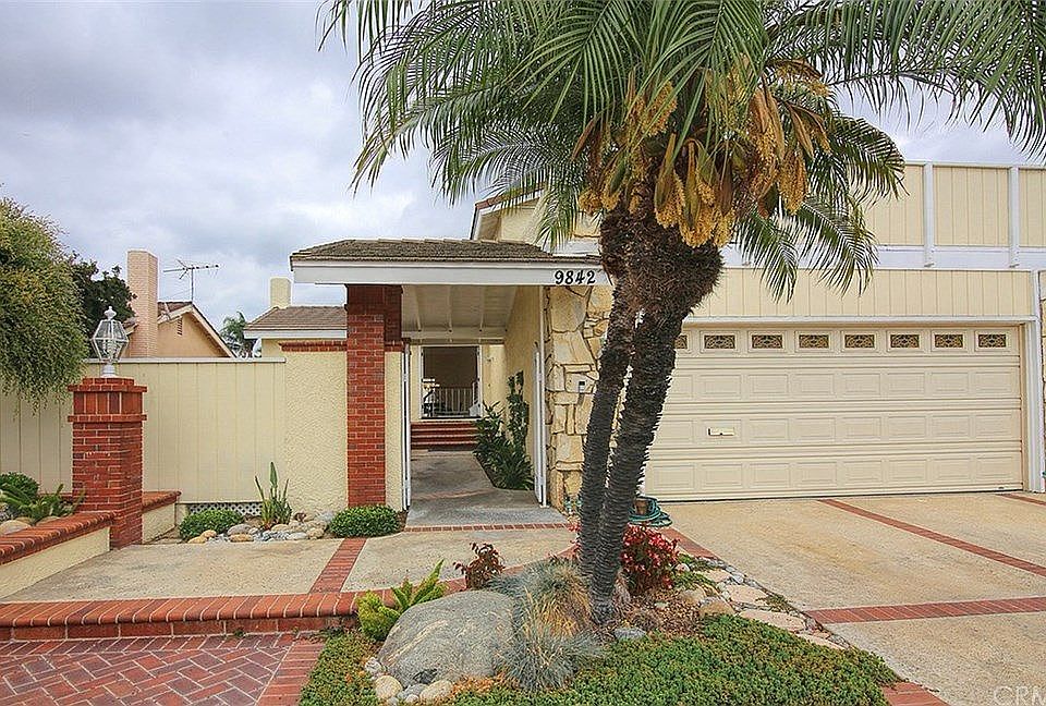 1st image of 9842 Cedar Ct