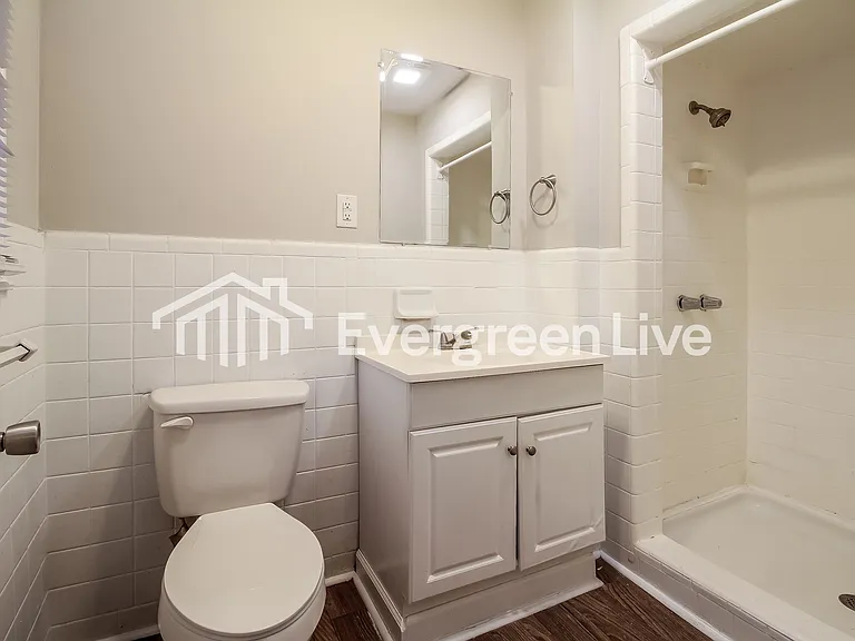 500 Brookdale Dr — Photo 10