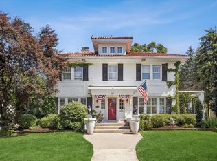 201 W Union Ave, Wheaton, IL 60187