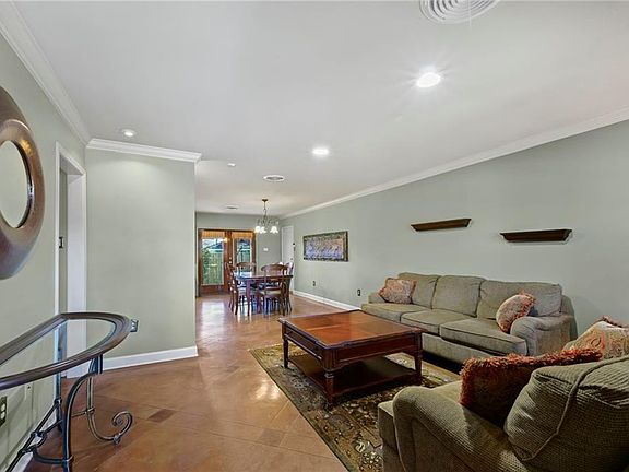 3rd image of 2104 Belmont Pl