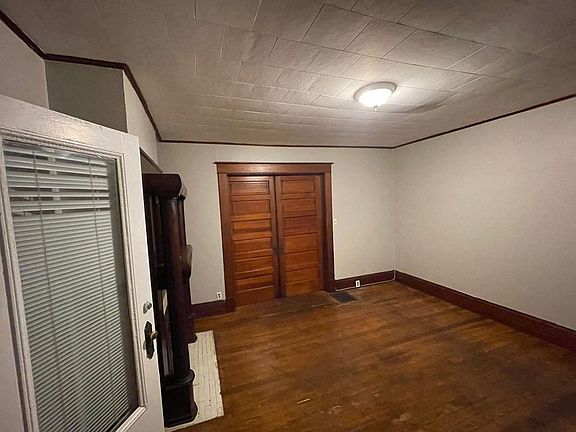 2nd image of 713 2nd St APT 2