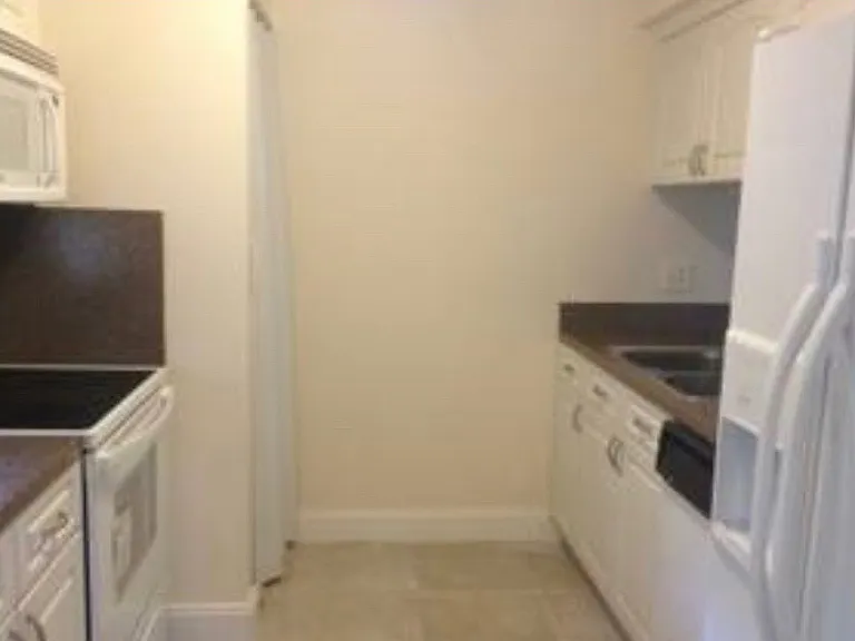 465 SW 86th Ave #202 — Photo 2