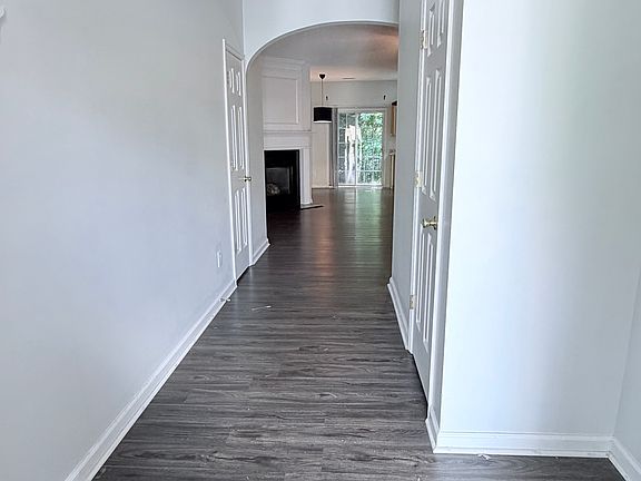3rd image of 9794 Alberton Ln