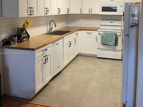 7010 NW 186th St APT 5-420, Hialeah, FL 33015