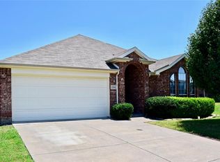 1006 Abigail Dr, Arlington, TX 76002