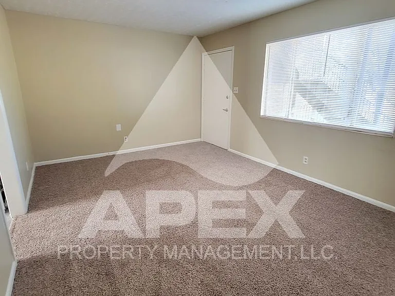 Springdale Apartments — Photo 32