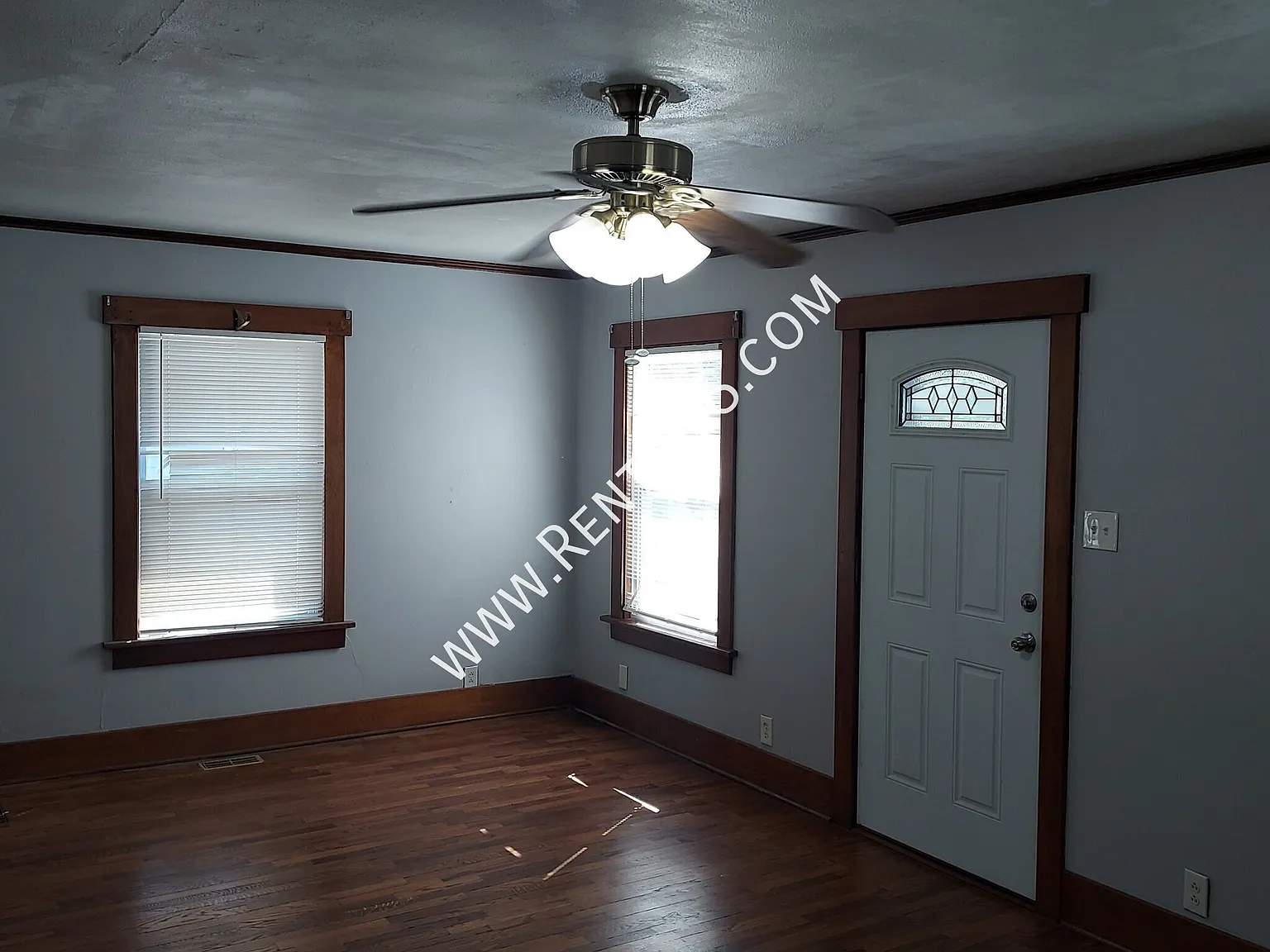 1204 Sw Woodward Ave - 2 Bed/2 Bath — Photo 3
