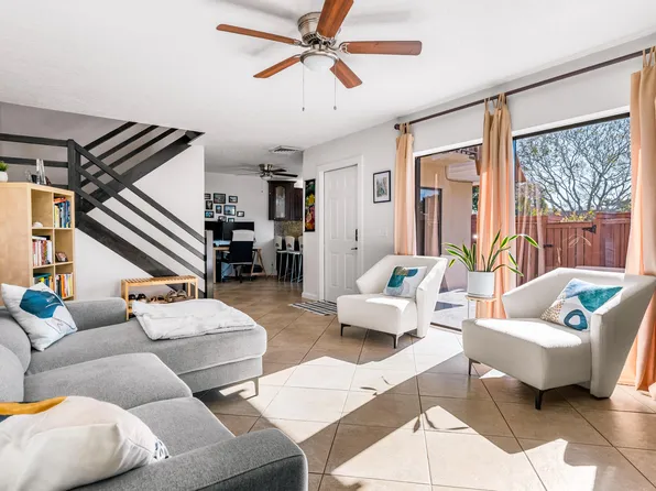 2889 SW 11th Place, Deerfield Beach, FL 33442