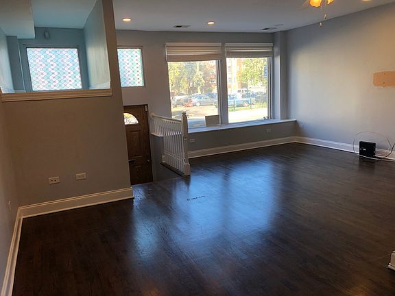 2nd image of 3707 W Montrose Ave Ste 1