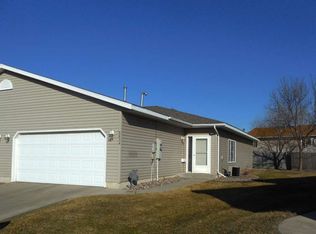 5634 White Oaks Ln NW, Rochester, MN 55901