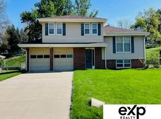 7547 Washington St, Ralston, NE 68127