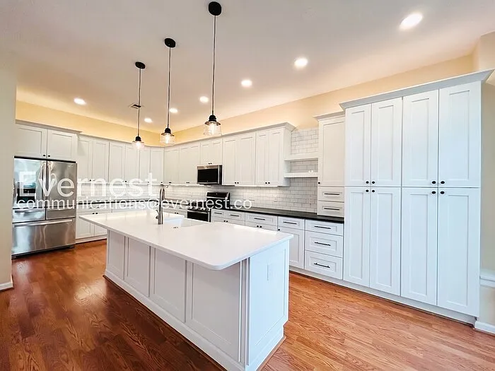 8348 Middle Ruddings Dr — Photo 2