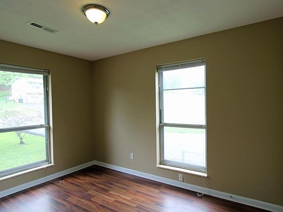 5th image of 6204 Ellesmere Dr