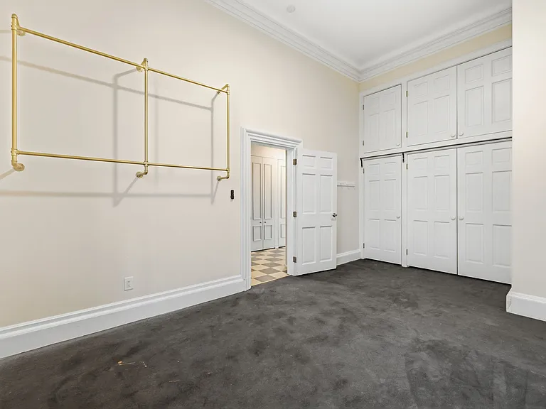 1110 Washington St — Photo 10