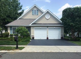 75 Londonberry Dr, Holmdel, NJ 07733
