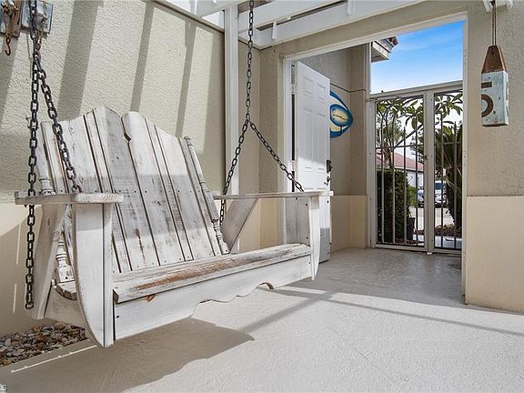 4th image of 171 Lady Palm Dr