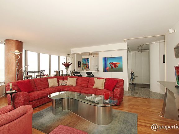 Kitchen/Living Room