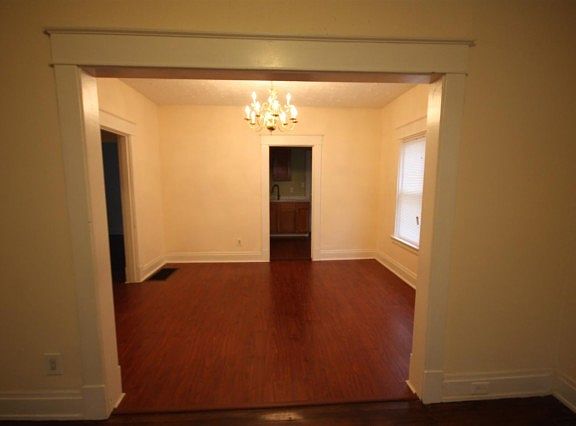 4th image of 1610 Dauner Ave