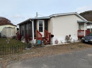 16 3rd St, Beacon Falls, CT 06403