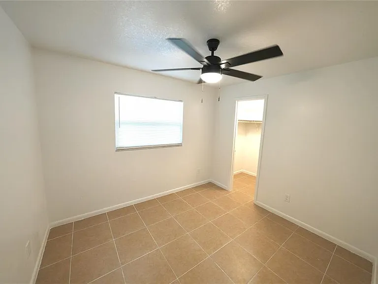 2619 Hendy Ct — Photo 17