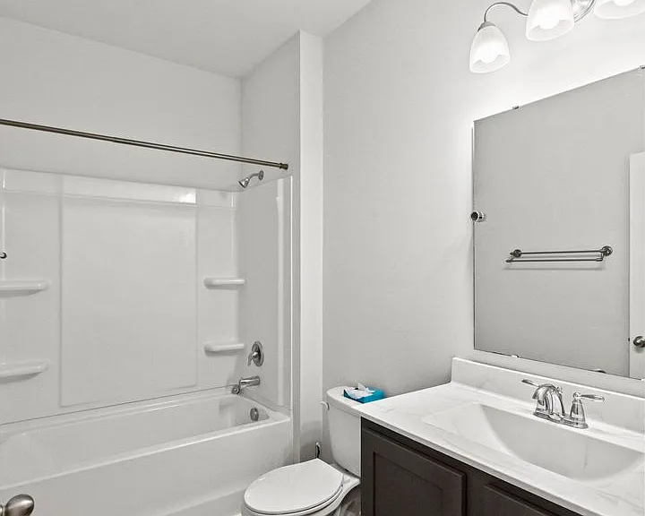 810 Lenox Dr — Photo 4