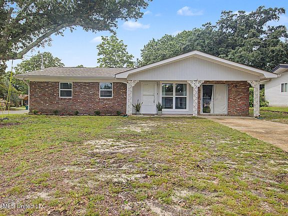 2nd image of 2317 Arbor Dr