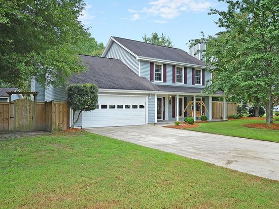 201 Woodland Lakes Rd, Goose Creek, SC 29445