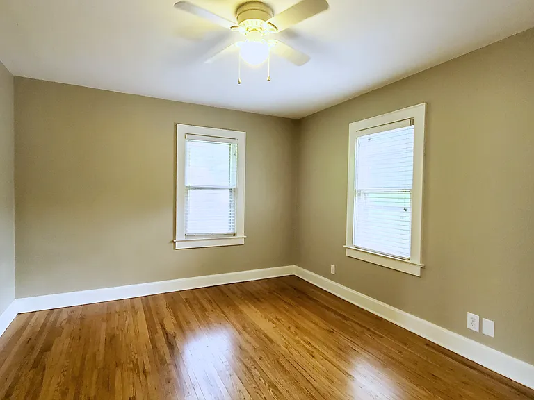 131 Glenmont Ave — Photo 24
