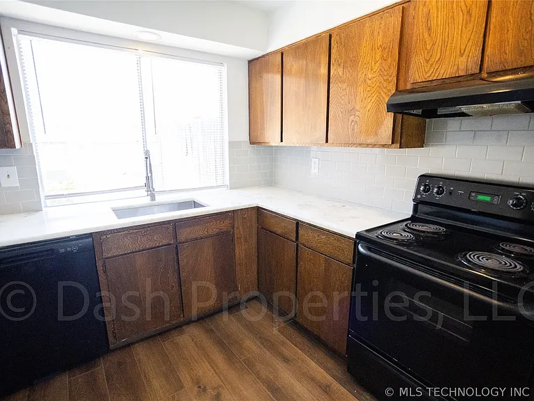 5104 S 75th East Ave — Photo 15
