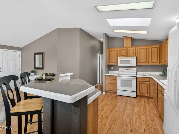 804 E TEE Street, San Tan Valley, AZ 85140