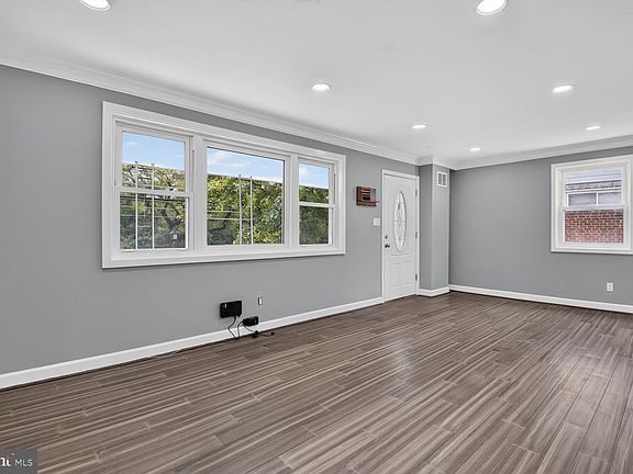 5th image of 708 1st St