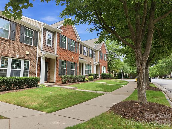 2nd image of 18431 The Commons Blvd
