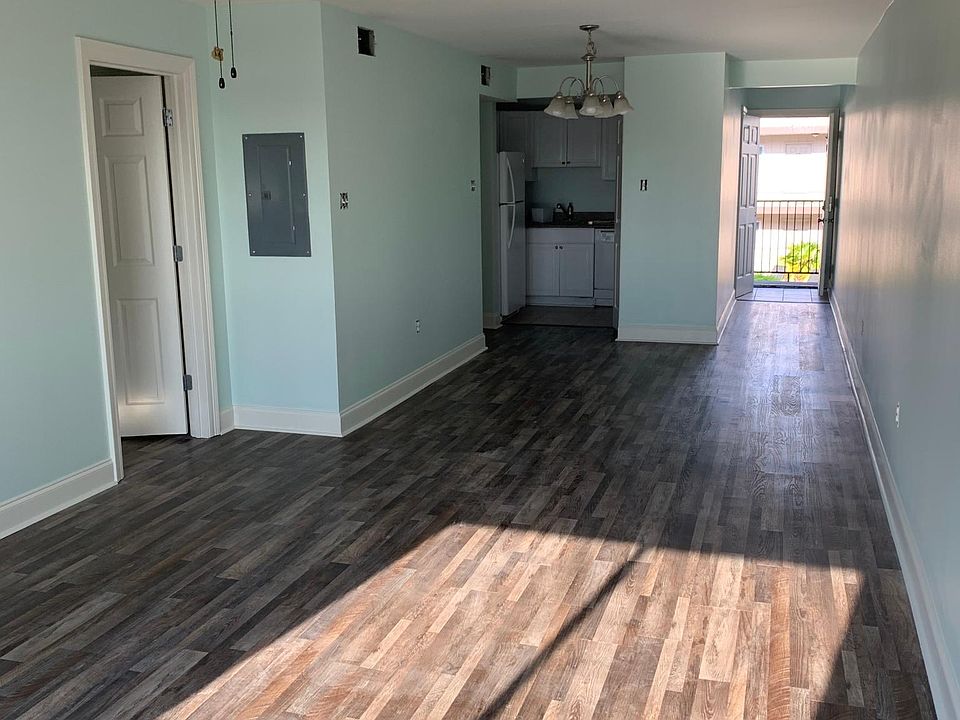 1st image of 500 Lake Marina Dr #327