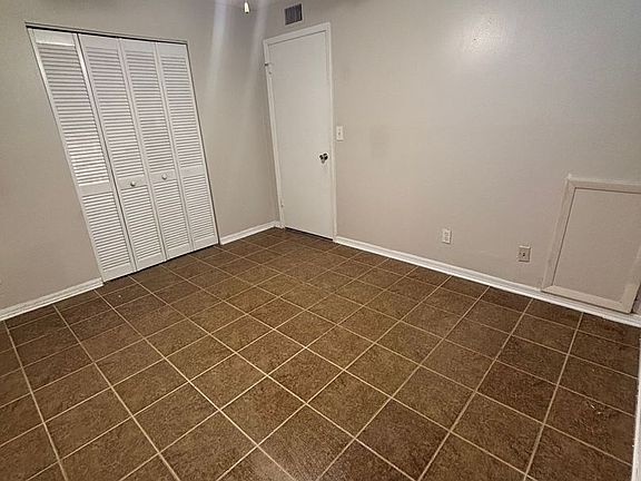 2nd image of 325 5th Ave S APT C