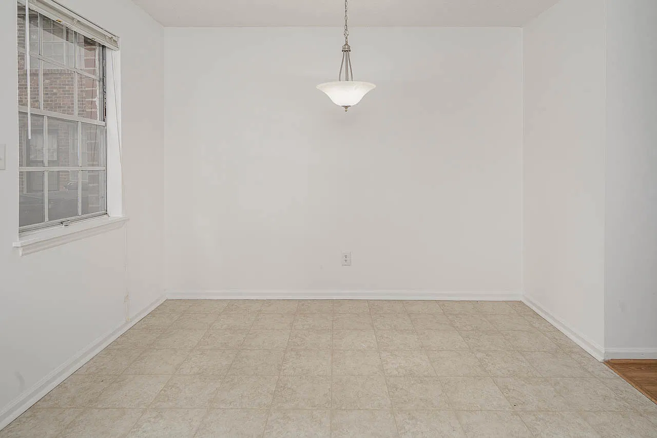 2 bed, 1.5 bath, 920 sqft, $1,375 — Photo 4