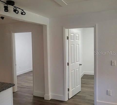 5th image of 1708 E Poinsettia Ave #R