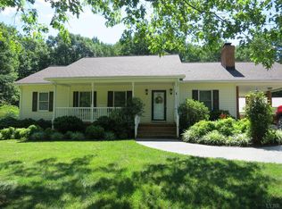 618 Patteson School Rd, Appomattox, VA 24522