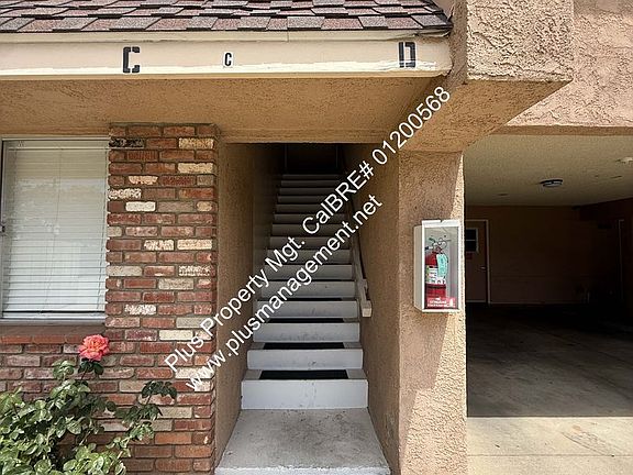 3rd image of 412-416 S Oakley Ave #412D