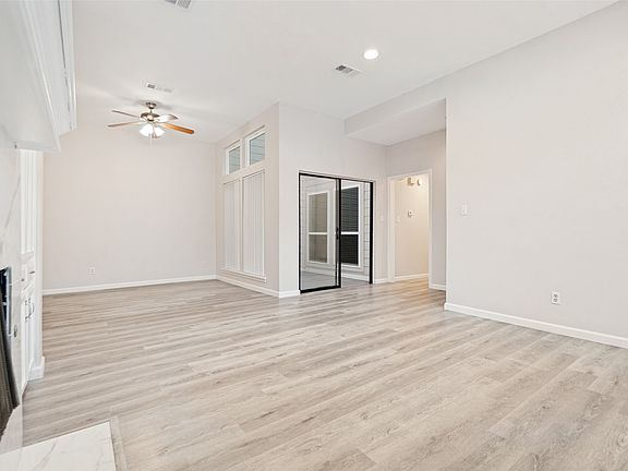 5th image of 3043 Allister St