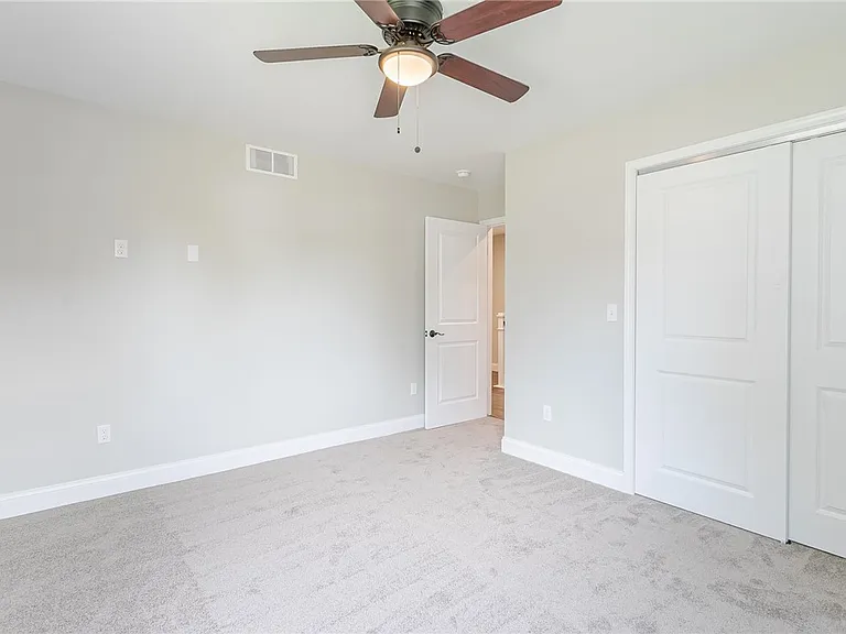 16 Cottage St — Photo 12