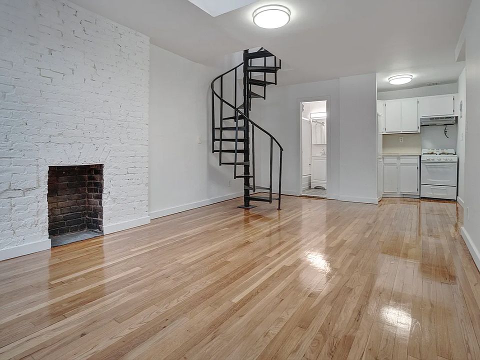 1st image of 275 W 22nd St APT 2B