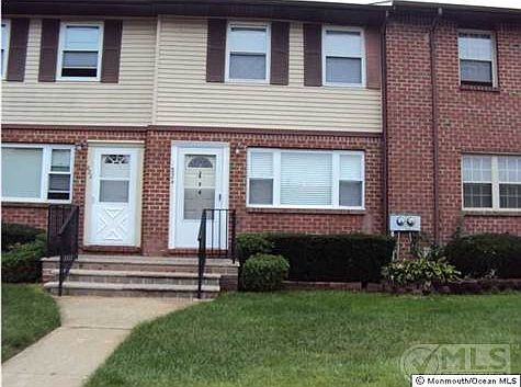 3rd image of 824 Shannon Ct