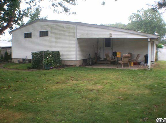 2nd image of 216 Maplecrest Dr